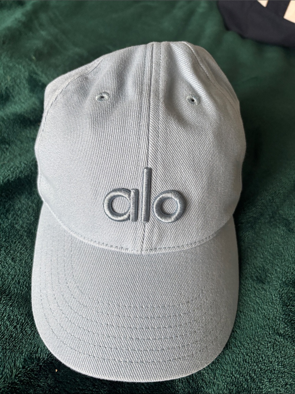 BNWT Alo baseball hat. Denim